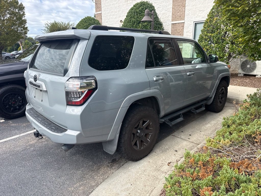 Used 2021  Toyota Trail image 2