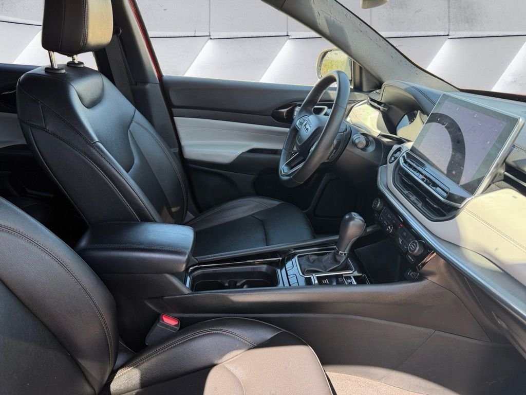 Used 2024 Black Jeep Limited image 22