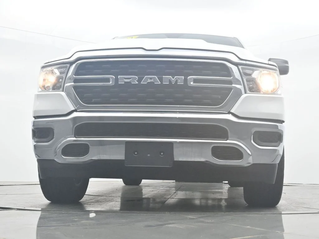 Used 2023 White Ram Big Horn/Lone Star image 32