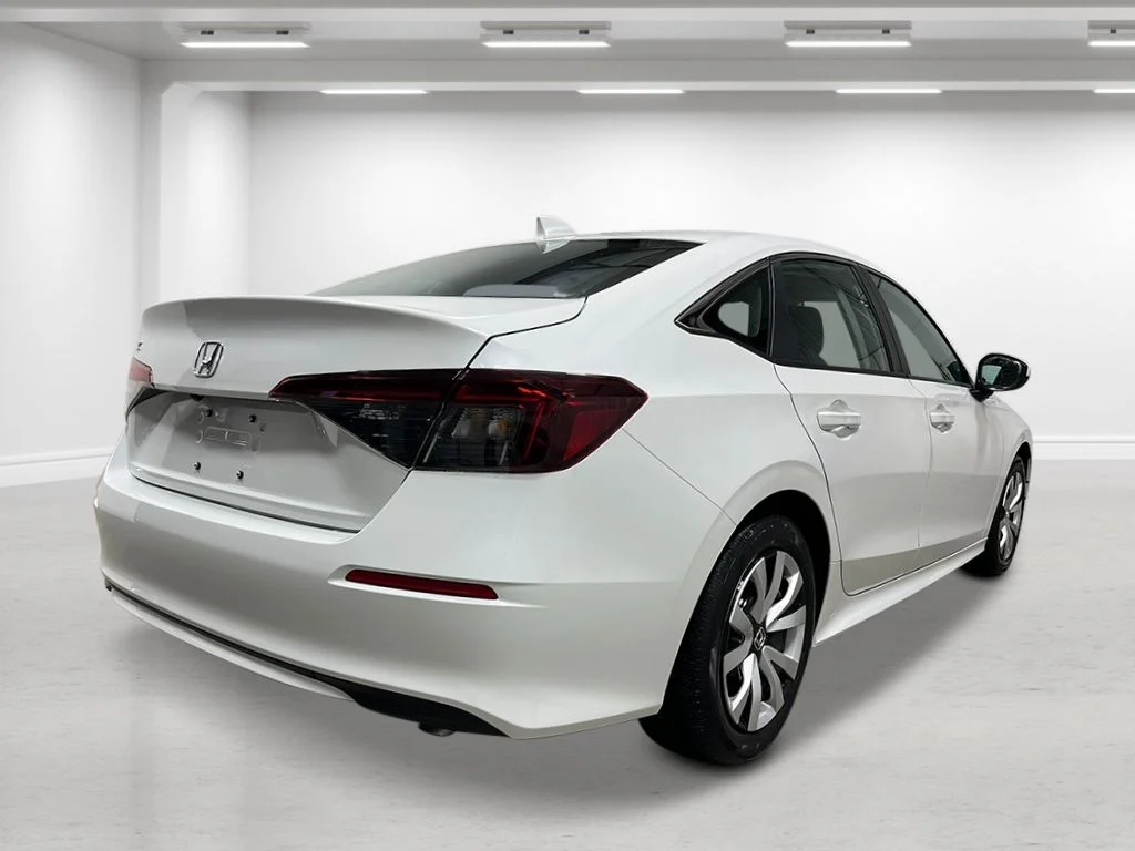 New 2026 Platinum White Pearl Honda LX image 5