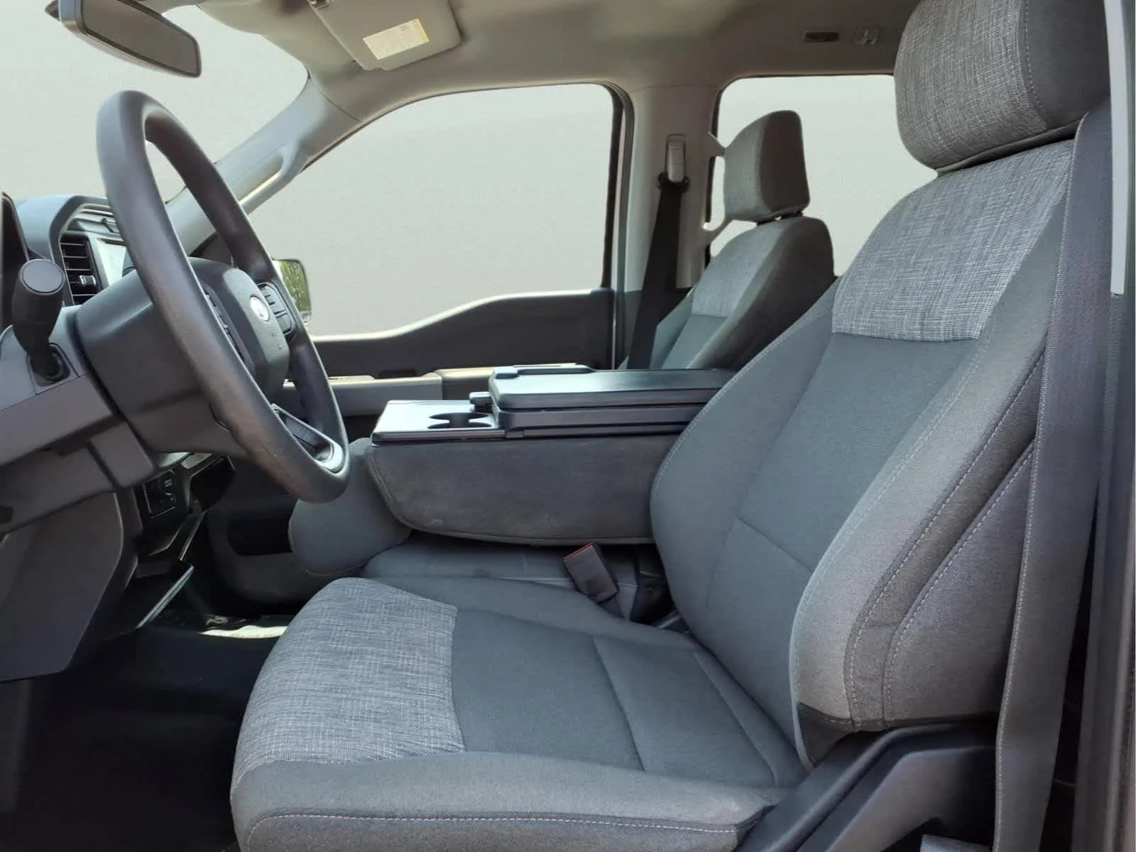 Used 2023 Oxford White Ford XLT image 15