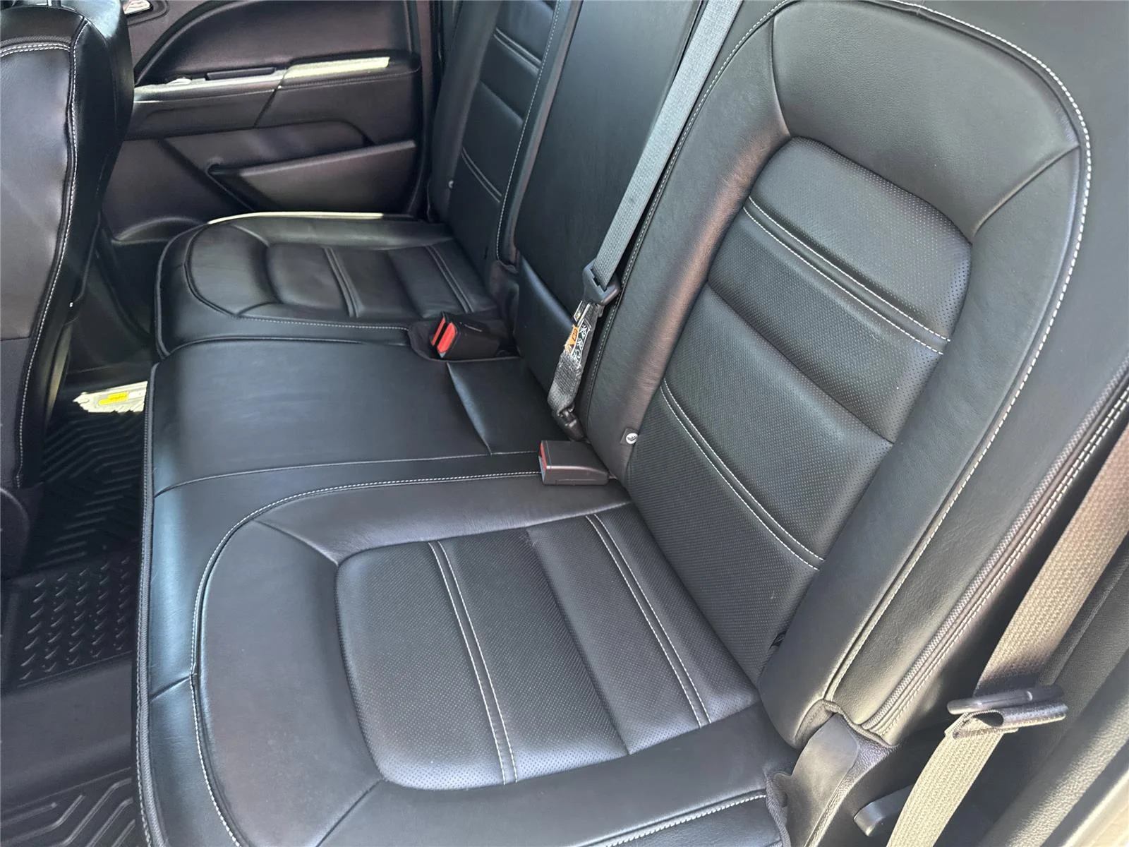 Used 2020 SUMMIT WHITE GMC 4WD Denali image 31