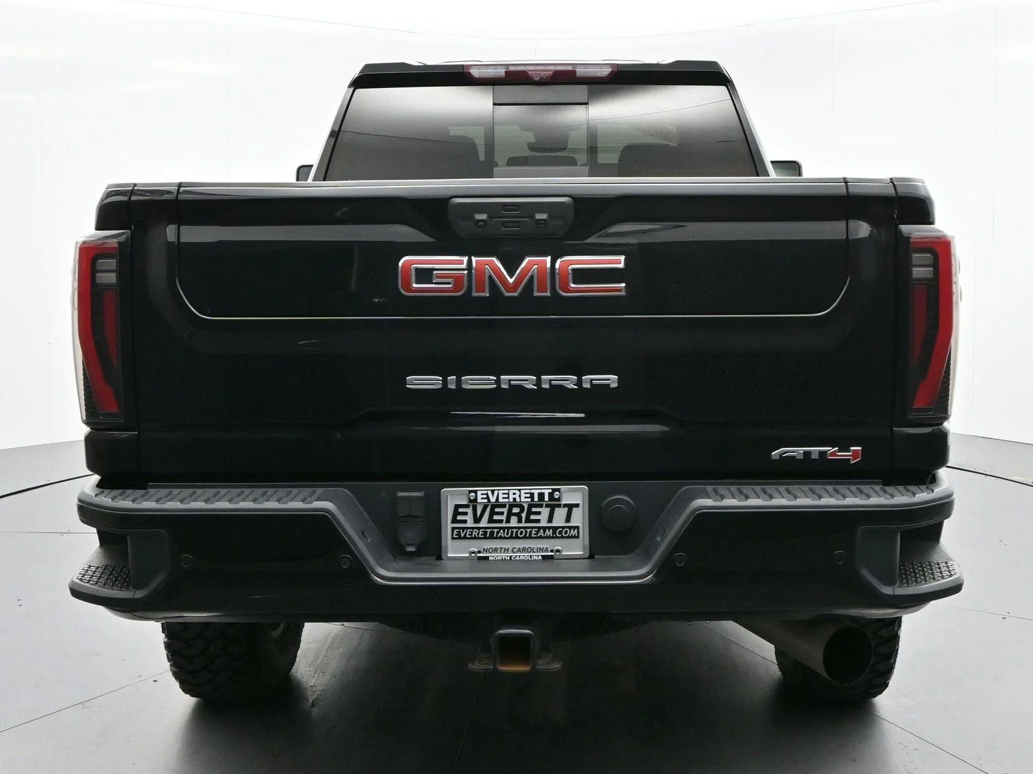 Used 2024 Onyx Black GMC AT4 image 6