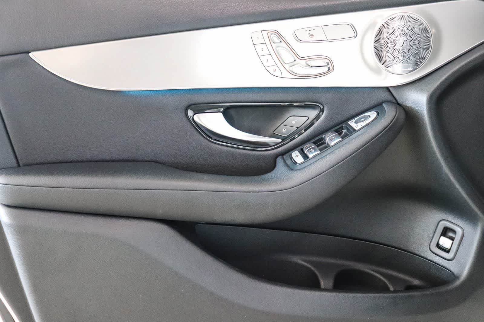 Used 2019 Polar White Mercedes-Benz GLC 300 image 22