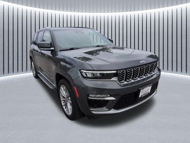 2022 Jeep Grand Cherokee Summit