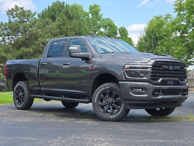 New 2026 Granite Crystal Metallic Clear-Coat Exterior Paint RAM Laramie image 2