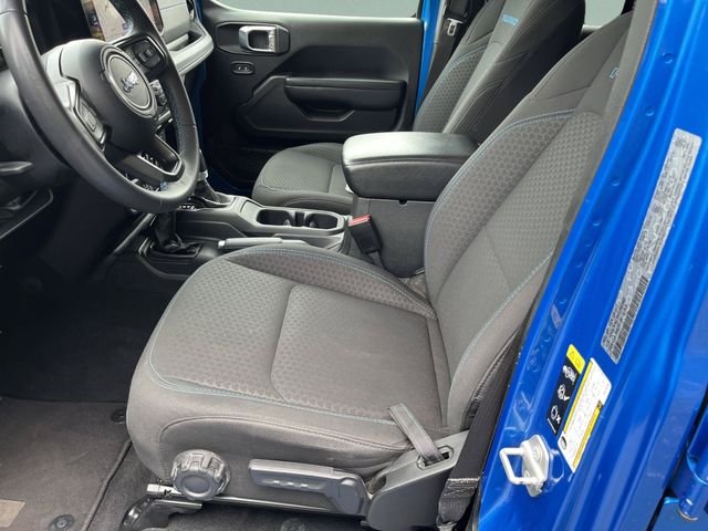 Used 2024 Hydro Blue Pearlcoat Jeep Rubicon image 11
