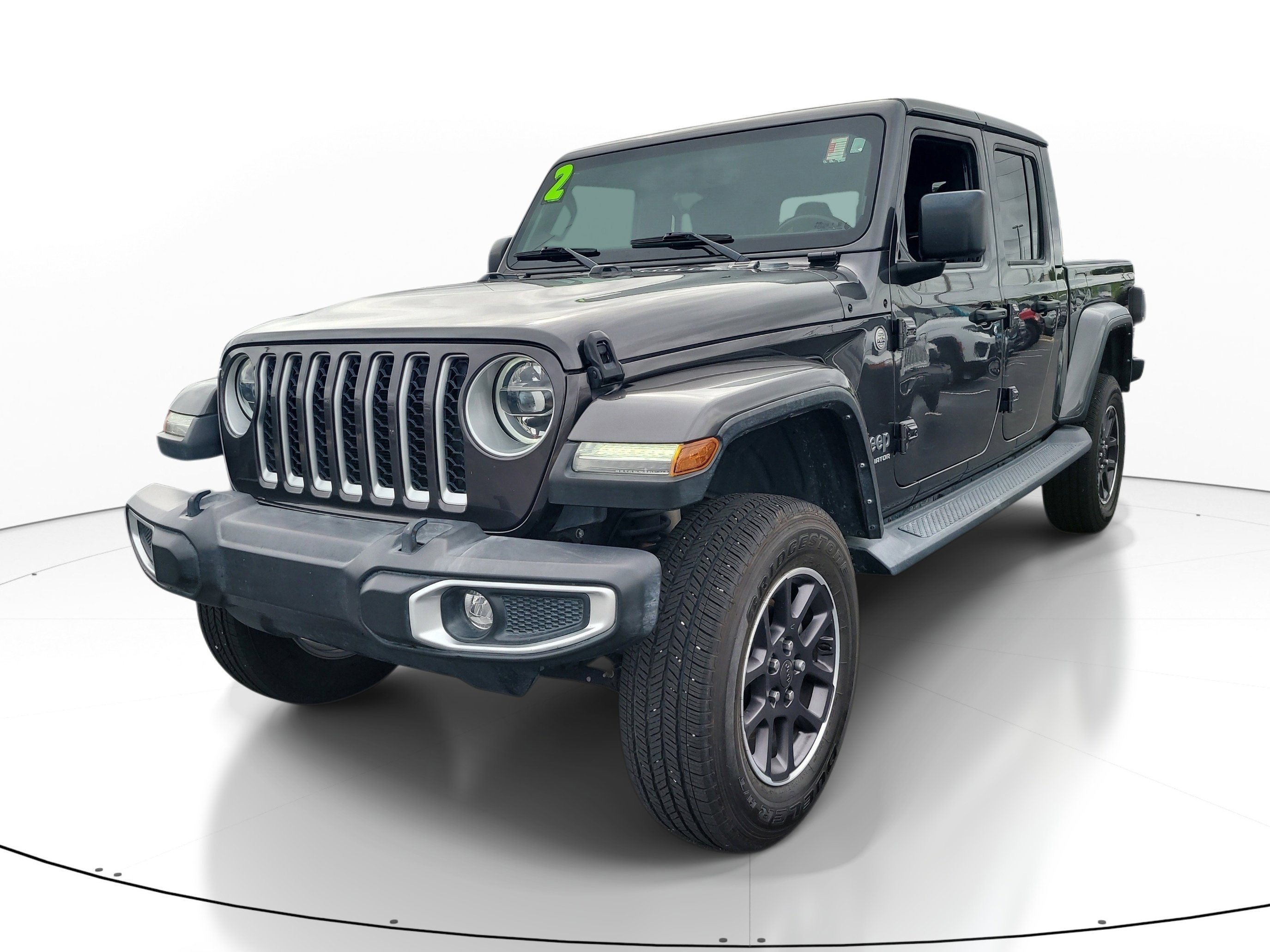 Used 2022 Granite Crystal Metallic Clearcoat Jeep Overland image 3