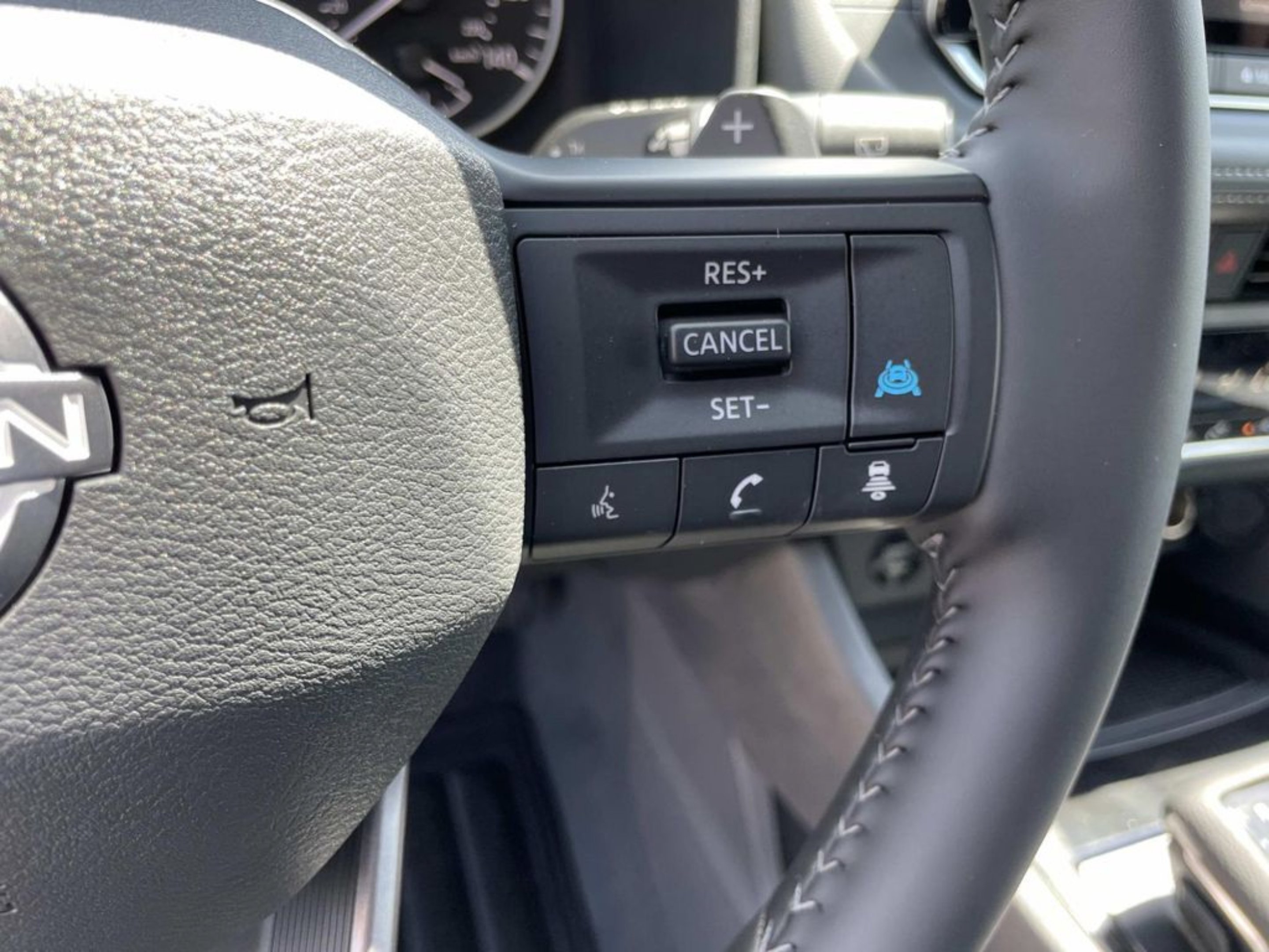 New 2026 Boulder Gray Pearl Nissan SV image 25
