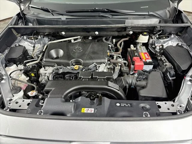 Certified Used 2020 SILVER SKY METALLIC Toyota  image 27