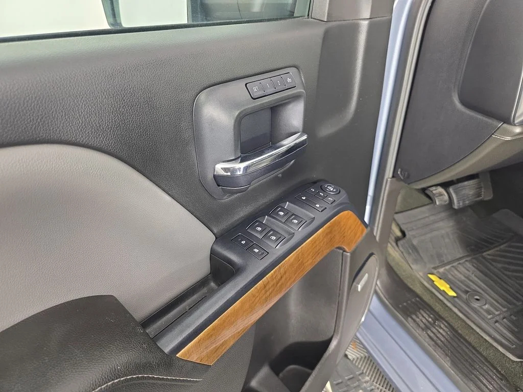 Used 2016 Gray Chevrolet LTZ image 18