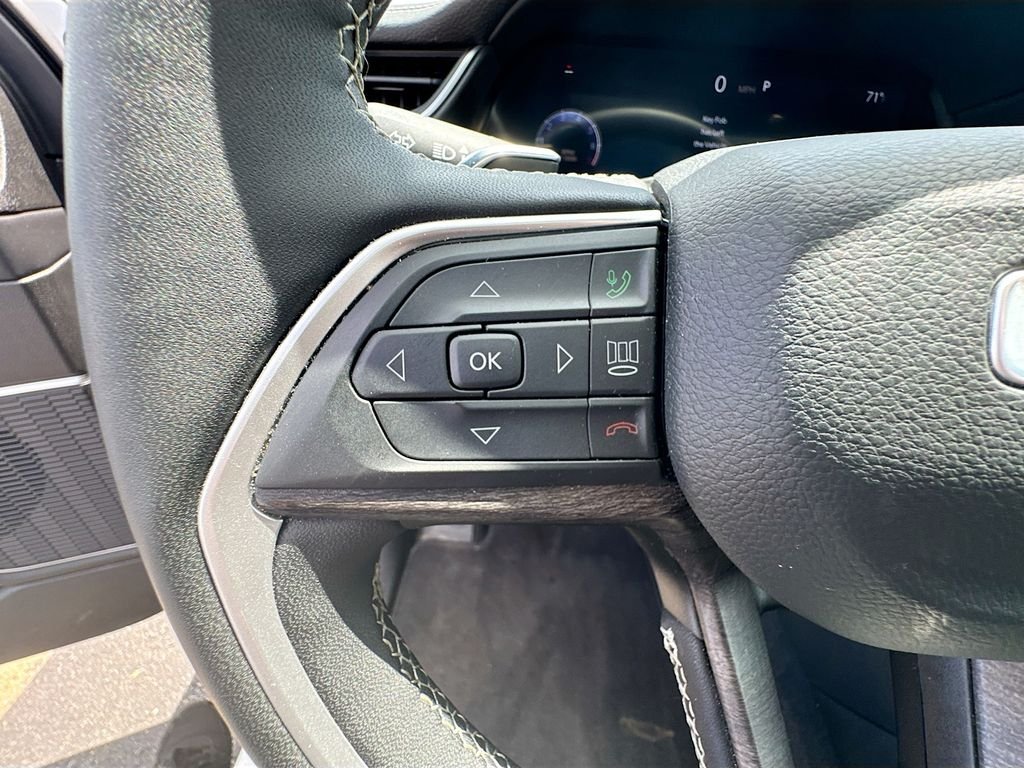 Used 2025 White Jeep Limited image 41