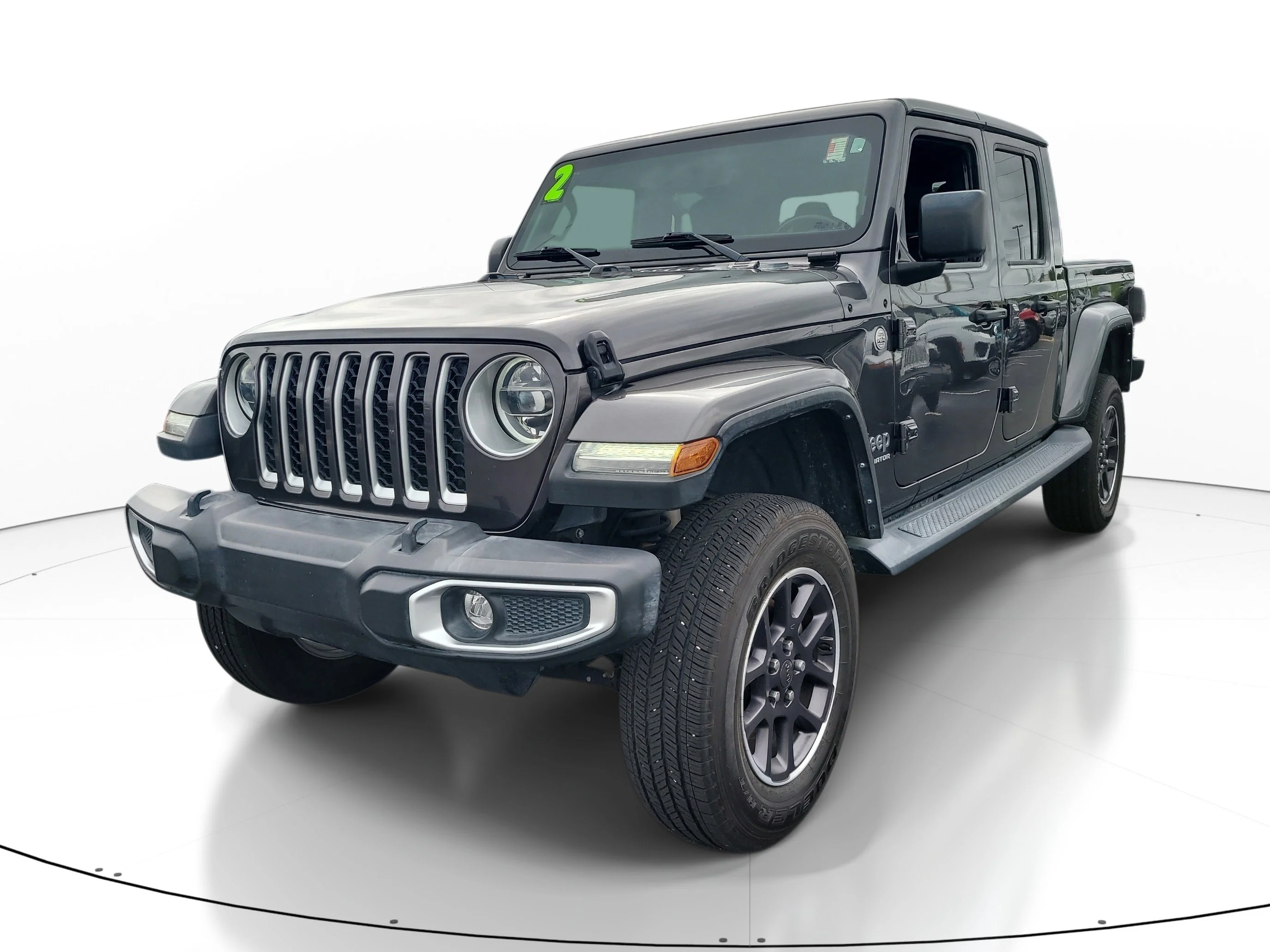 Used 2022 Granite Crystal Metallic Clearcoat Jeep Overland image 3
