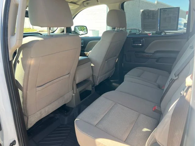 Used 2018 White Chevrolet LT image 36