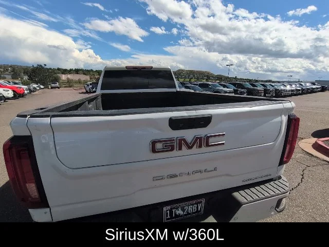 Used 2022 White GMC Denali image 11
