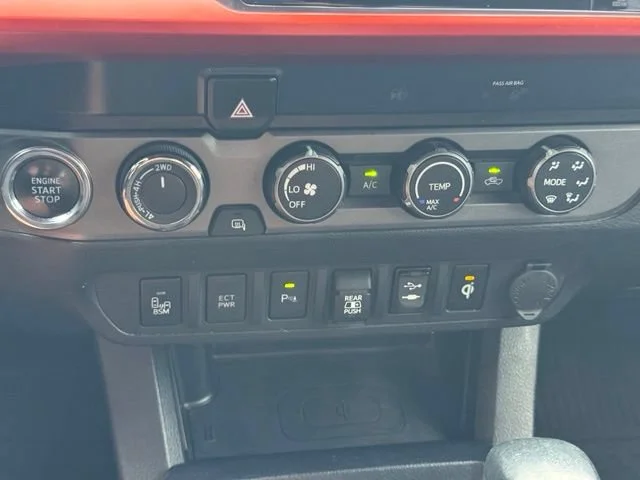 Used 2019 Tan Toyota SR image 34