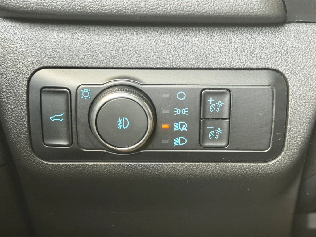 Used 2024 Gray Ford ST-Line Elite image 25