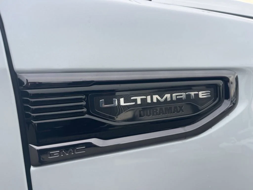 New 2026 Glacier White Tricoat GMC Denali Ultimate image 38