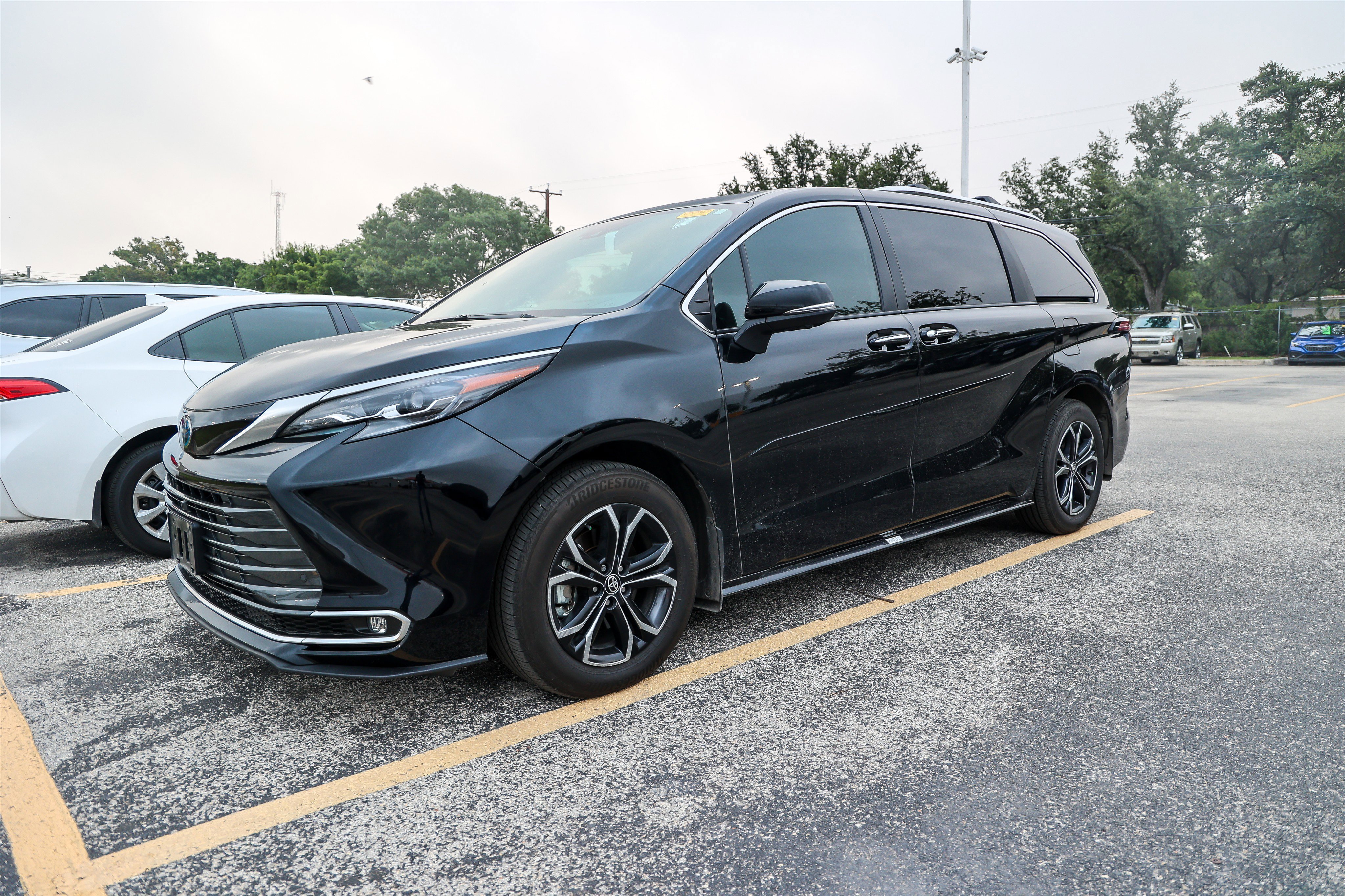 Used 2025 MIDNIGHT BLACK ME Toyota Platinum image 2