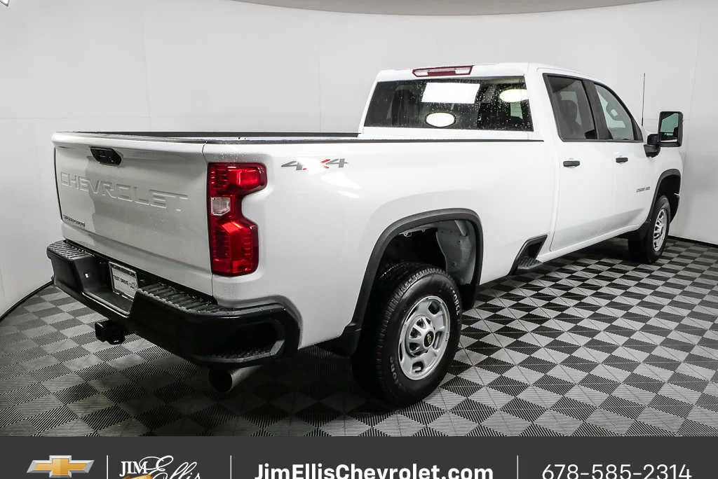 New 2026 Summit White Chevrolet WT image 3