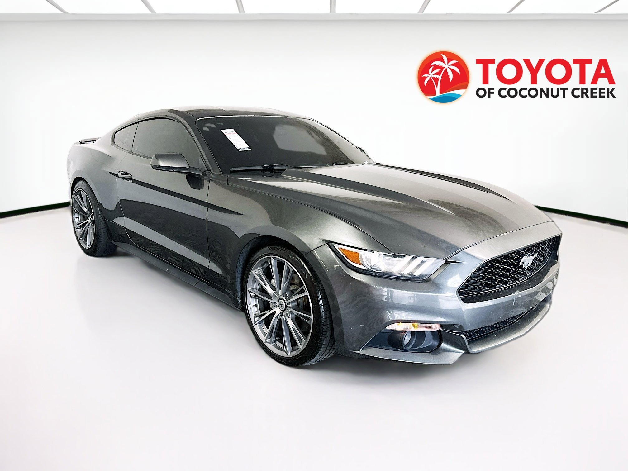 2017 Ford Mustang EcoBoost Coupe Premium's photo