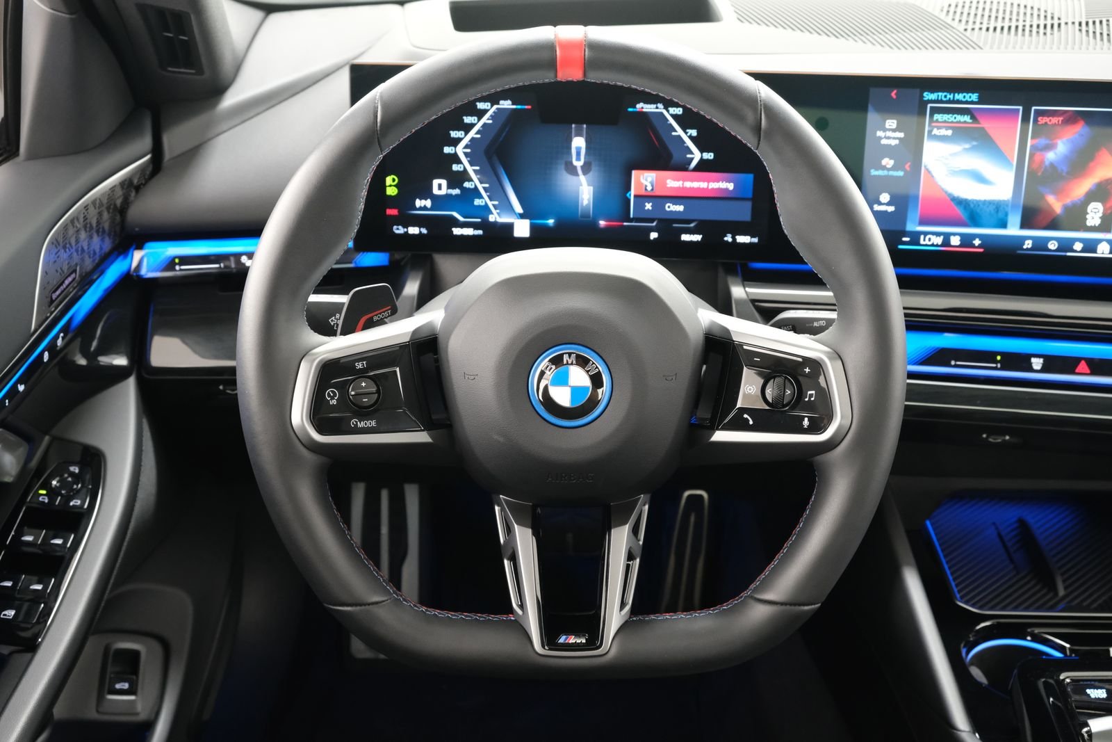2025 BMW i5 M60 - Photo 12