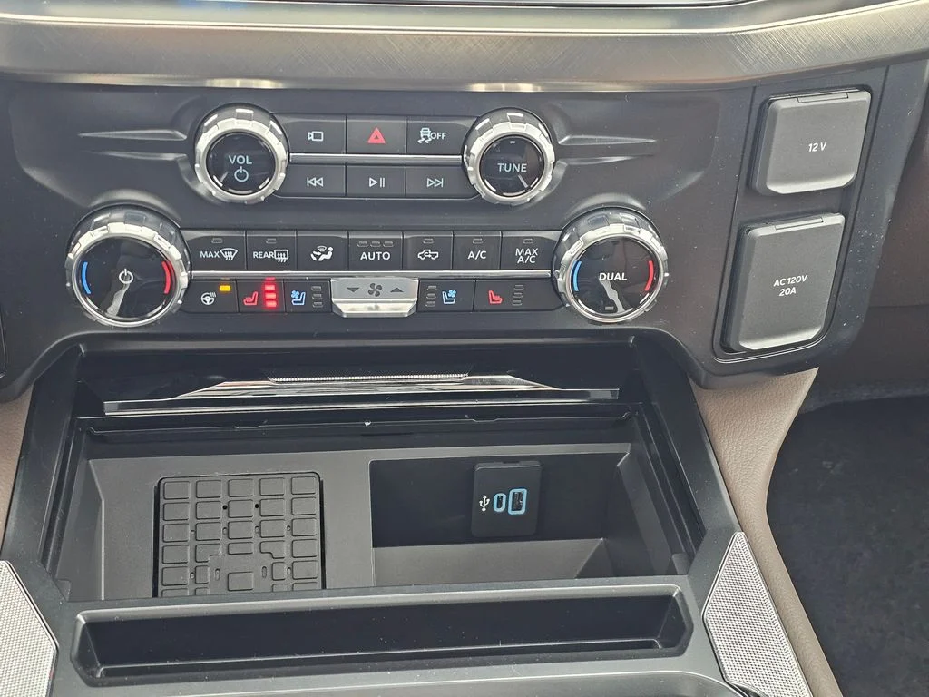 New 2026 Star White Metallic Tri-Coat Ford F-250® King Ranch® image 34