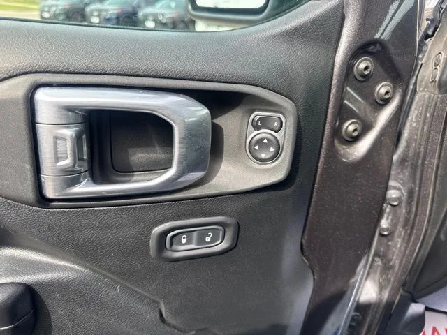 Used 2021 Crystal Metallic Jeep Unlimited Sport S image 10