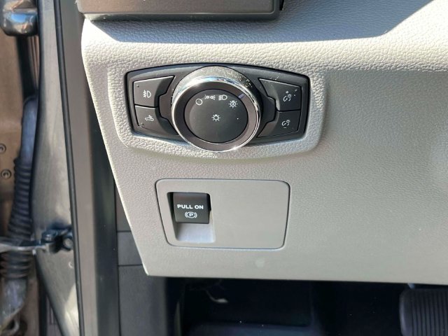 Certified Used 2018 Gray Ford XLT image 28