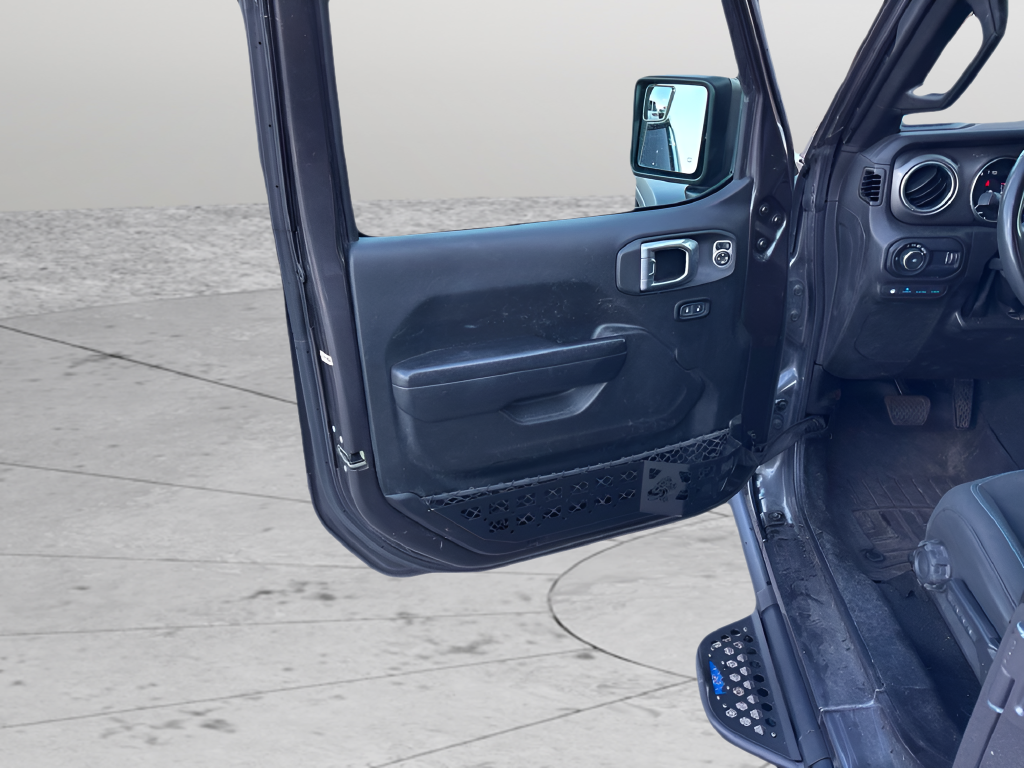 Used 2023 Gray Jeep Rubicon 4xe image 22