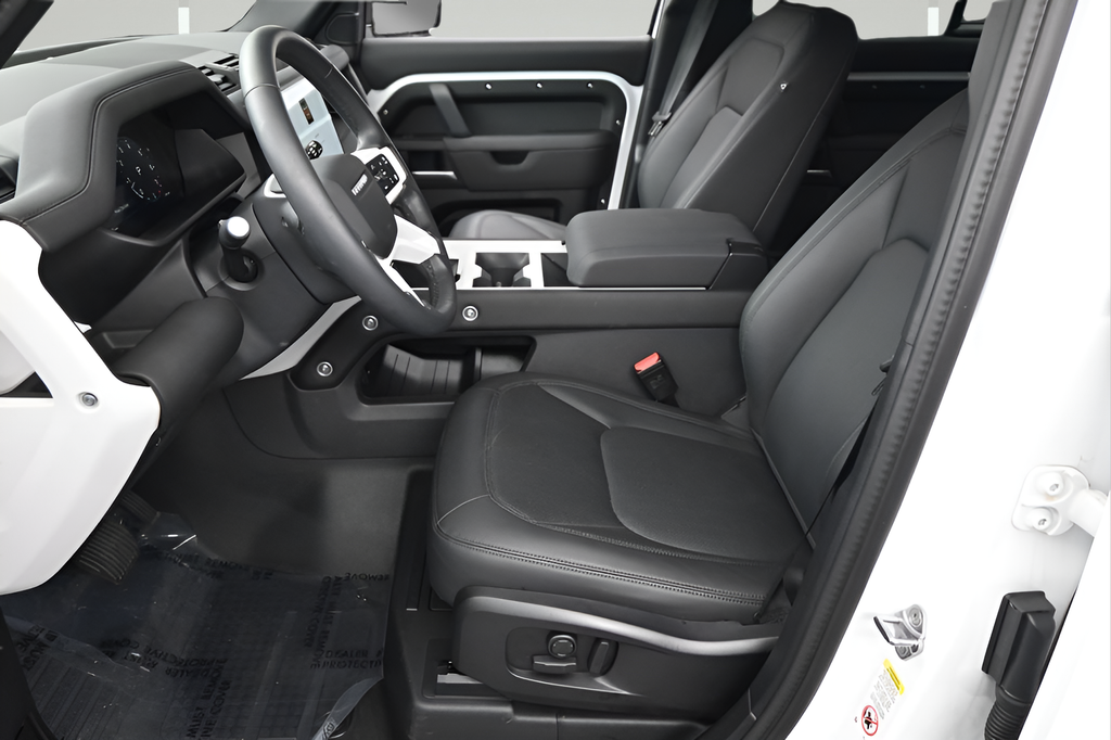 Certified Used 2025 White Land Rover S image 5