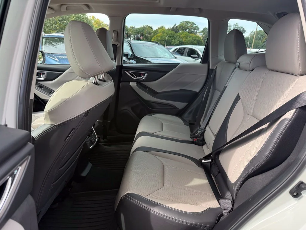 Used 2023 Crystal White Pearl Subaru Limited image 25