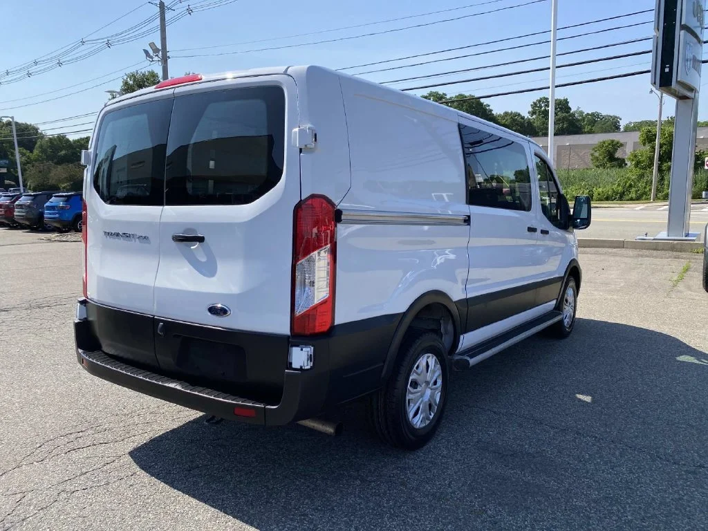 Used 2025 White Ford Base image 3