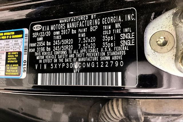 Used 2021 Black Kia EX image 4