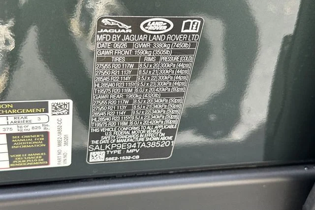 New 2026 Belgravia Green Land Rover SE image 28