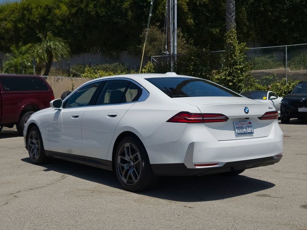 Used 2026 Alpine White BMW 530i image 25