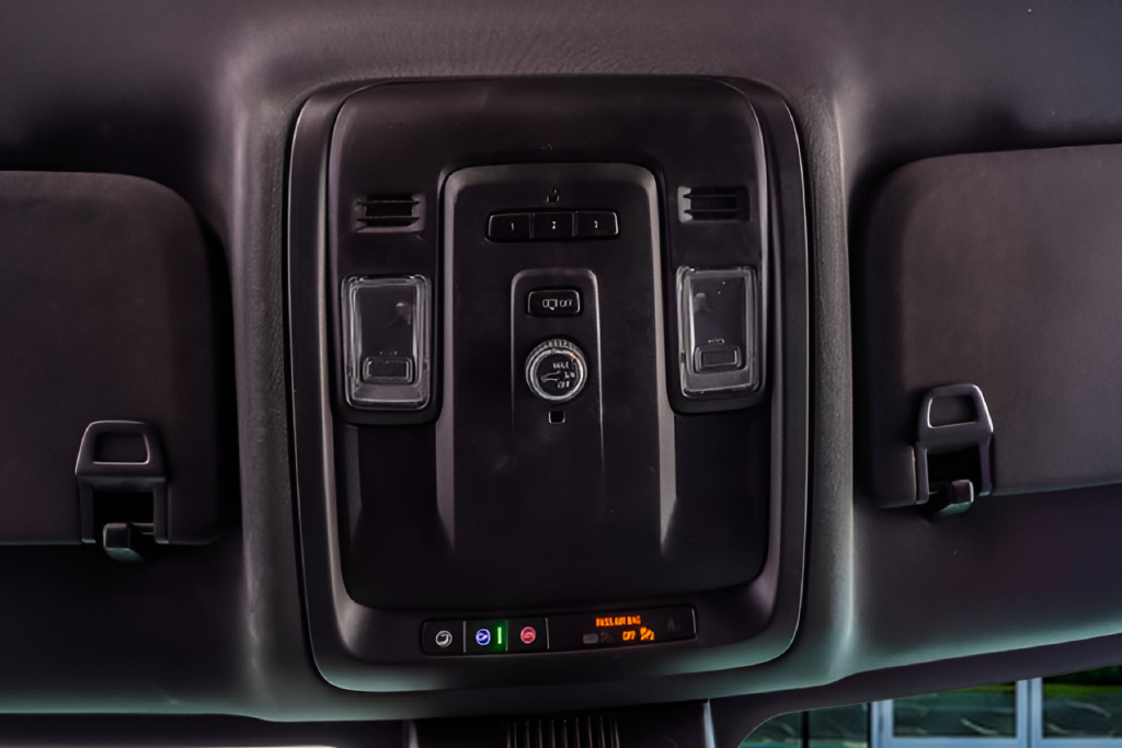 Used 2024 Green Chevrolet LT image 31