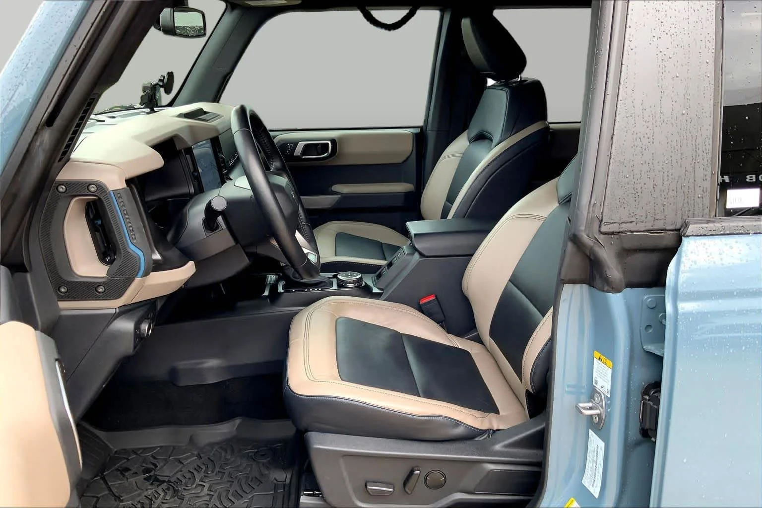 Used 2022 Area 51 Ford Wildtrak image 8