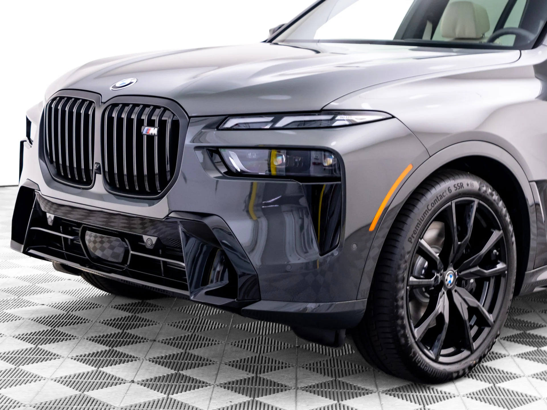 New 2027 Gray BMW M60i image 36