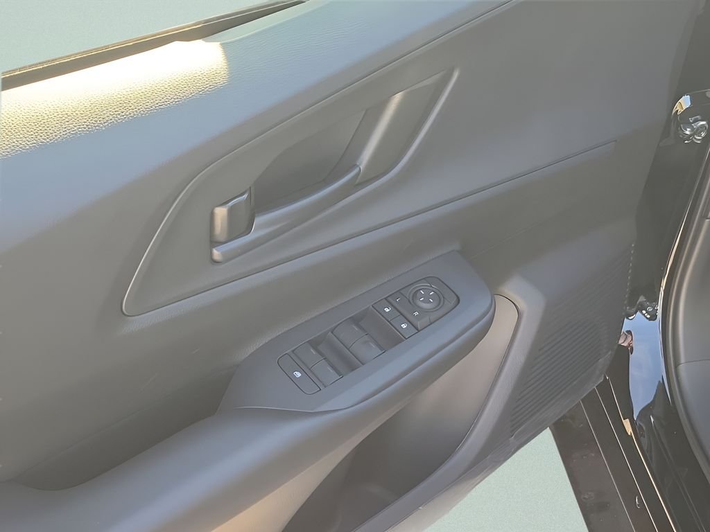 2026 Toyota Prius Plug-in Hybrid SE - Photo 44