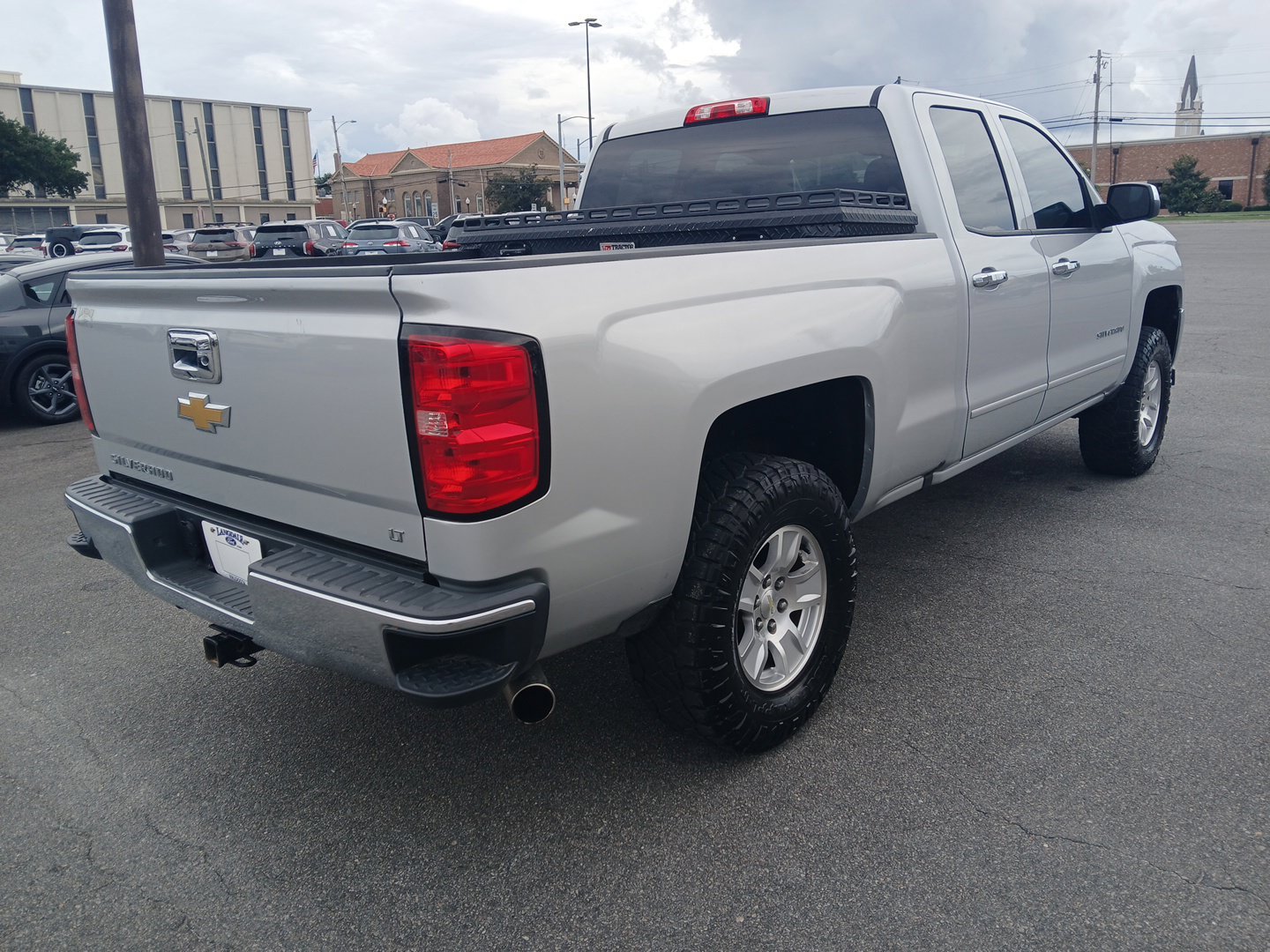 Used 2018 Silver Ice Metallic Chevrolet LT image 5