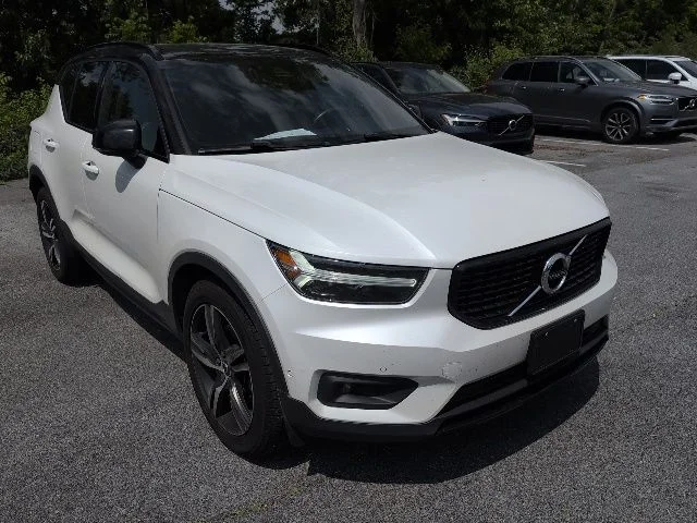 2019 Volvo XC40 T5 R-Design AWD's photo