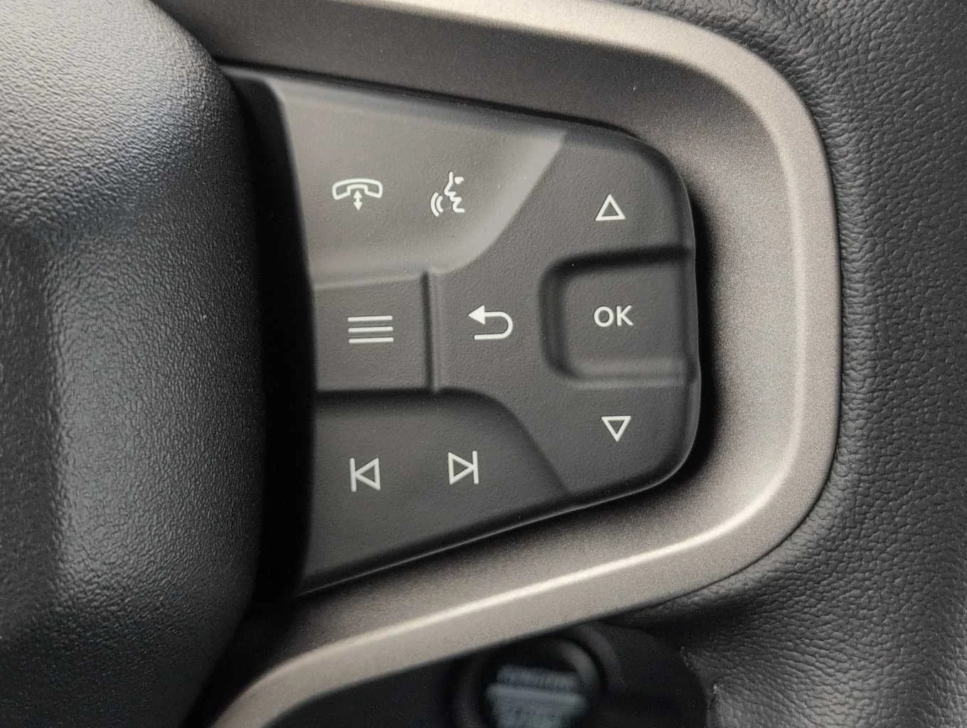 New 2026 Avalanche Gray Ford Big Bend® image 23