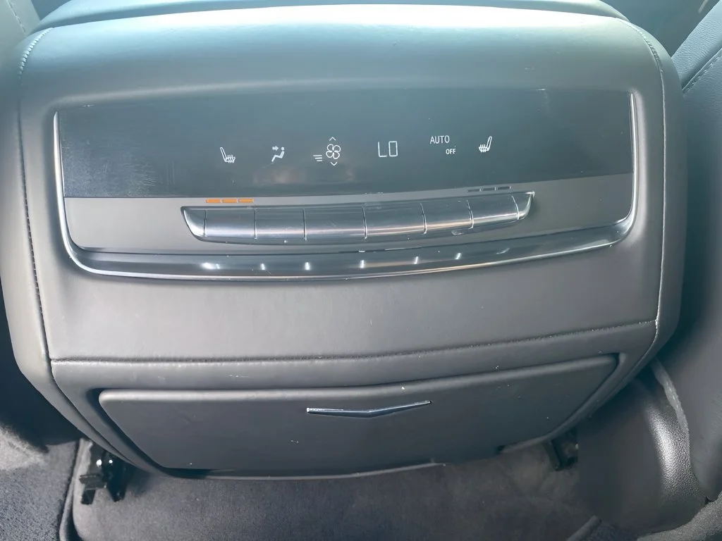 Used 2022 SATIN STEEL METALLIC Cadillac Sport Platinum image 14