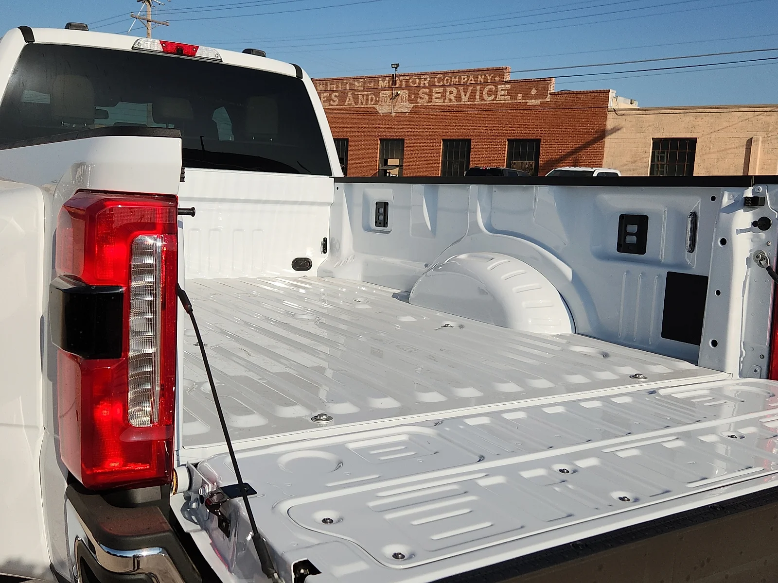 New 2026 Oxford White Ford Lariat image 12