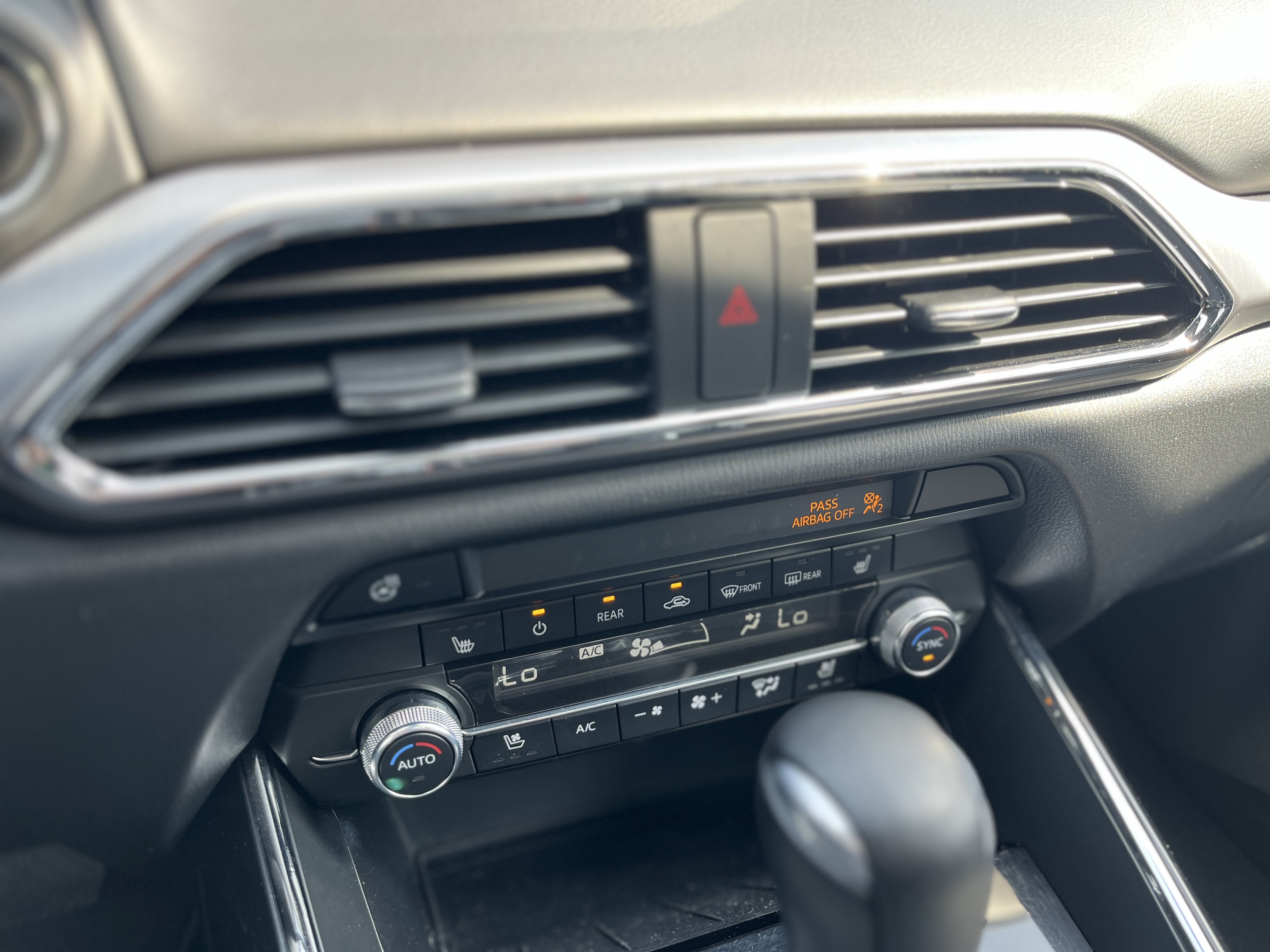 Used 2020 Sonic Silver Metallic Mazda Grand Touring image 23