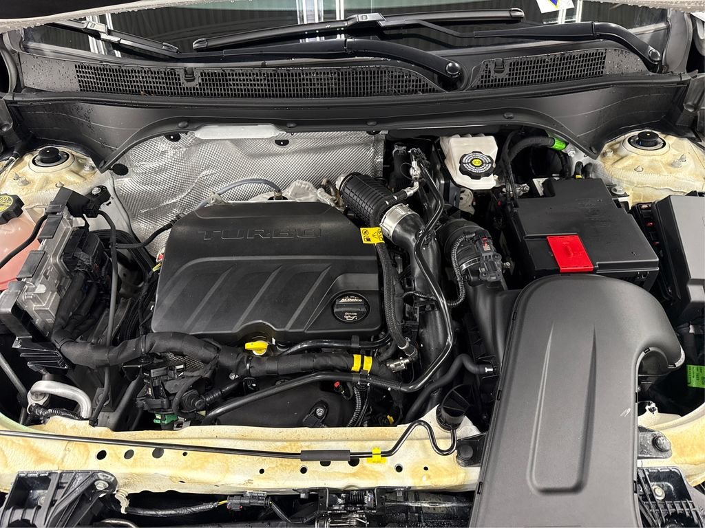 Used 2025 White Buick Preferred image 13