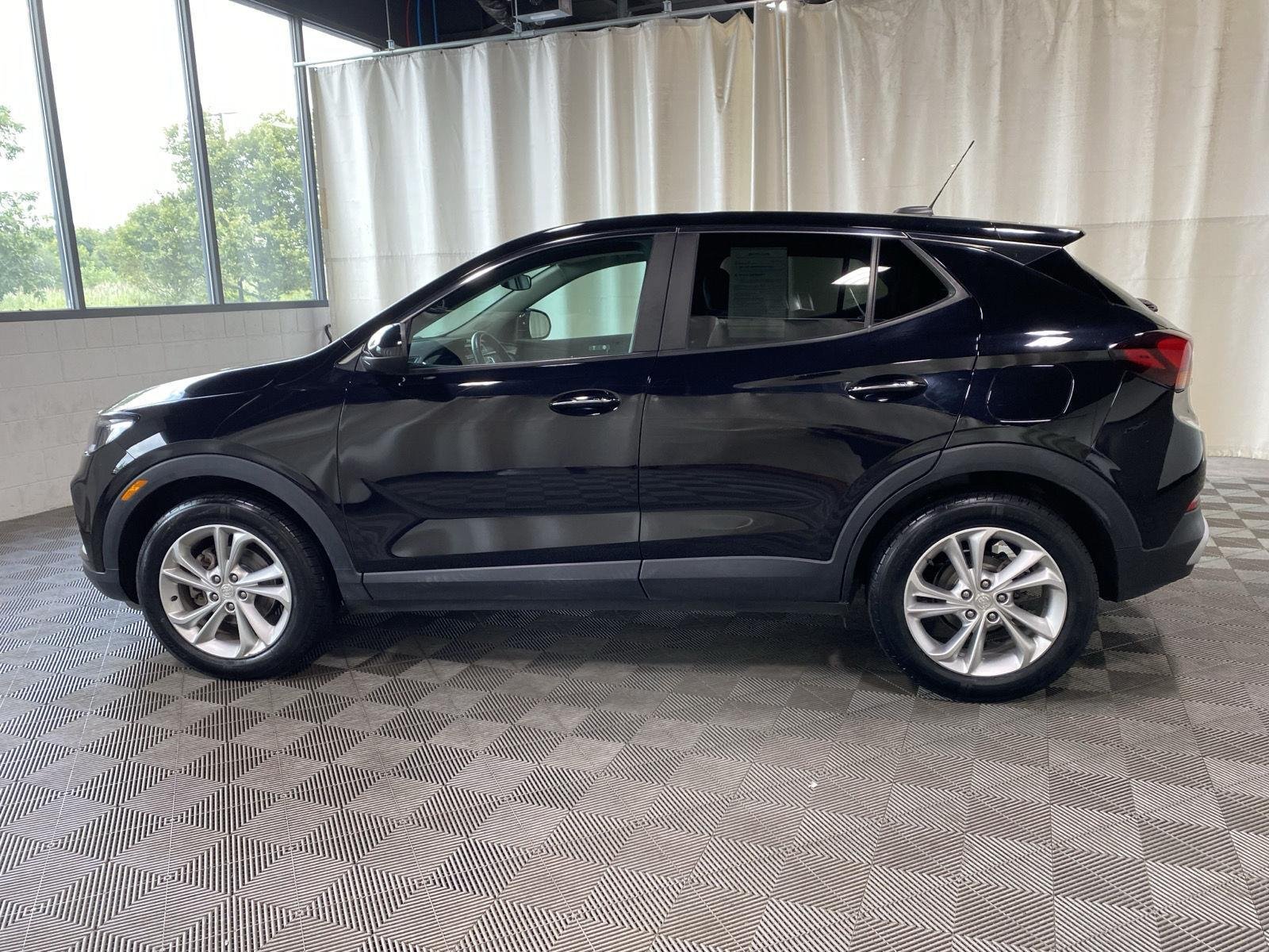 Used 2022 Ebony Twilight Metallic Buick Preferred image 9