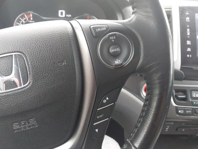 Used 2017  Honda RTL-T image 19