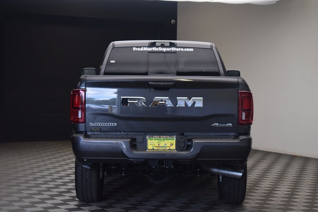 New 2026 Granite Crystal Metallic Clear-Coat Exterior Paint RAM Laramie image 14